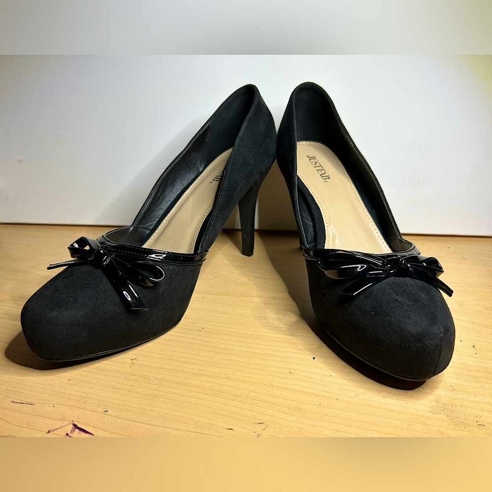 Black Heels With Bow.